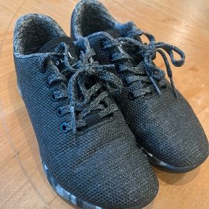 🎉 SOLD 🎉 NOBULL WOMENS SHOES. SIZE 7